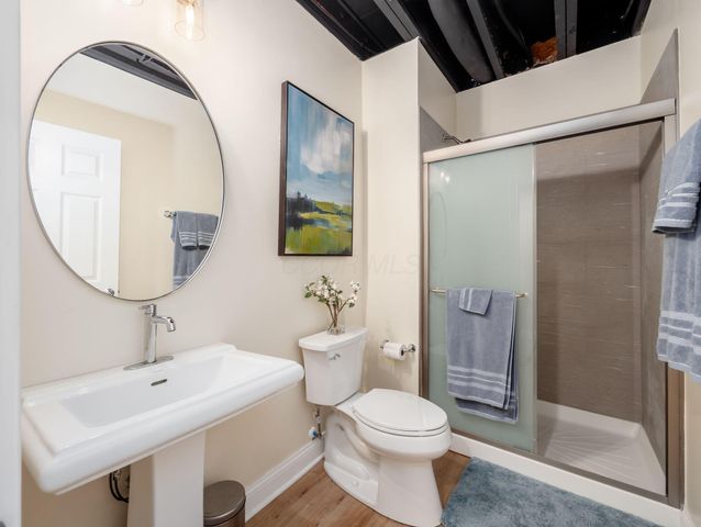 3832 Emmons Avenue, Columbus, OH 43219