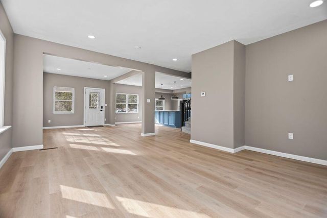 1436 W Fiesta LANE, Mequon, WI 53092