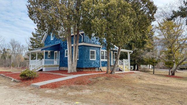 1436 W Fiesta LANE, Mequon, WI 53092