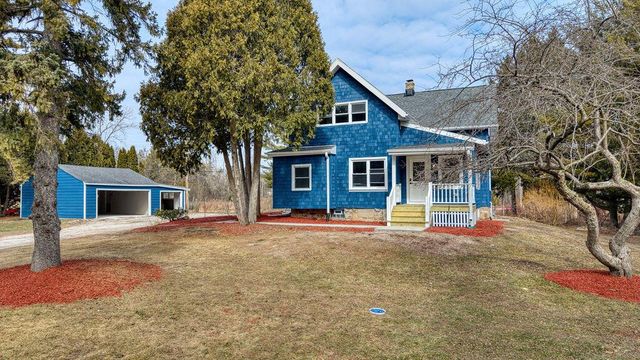 1436 W Fiesta LANE, Mequon, WI 53092