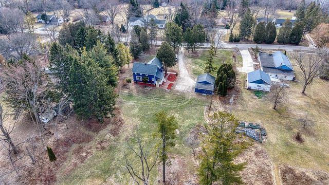 1436 W Fiesta LANE, Mequon, WI 53092