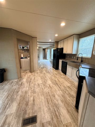 821 Quail Run, Seven Points, TX 75143