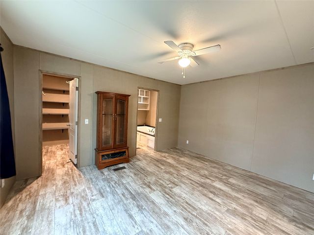 821 Quail Run, Seven Points, TX 75143