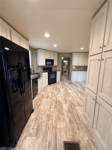 821 Quail Run, Seven Points, TX 75143