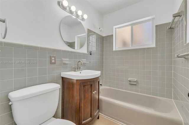 1419 Harding St, Hollywood, FL 33020