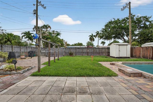 1419 Harding St, Hollywood, FL 33020