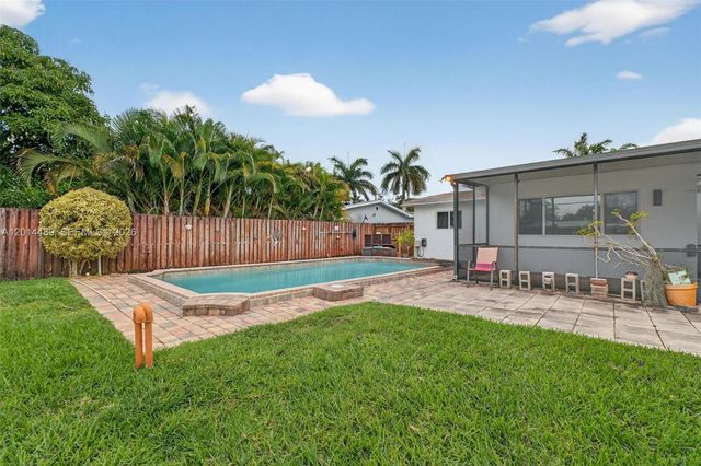 1419 Harding St, Hollywood, FL 33020