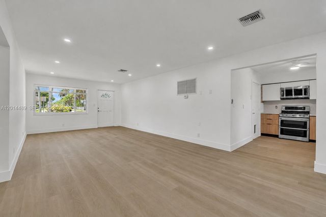 1419 Harding St, Hollywood, FL 33020