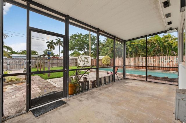 1419 Harding St, Hollywood, FL 33020