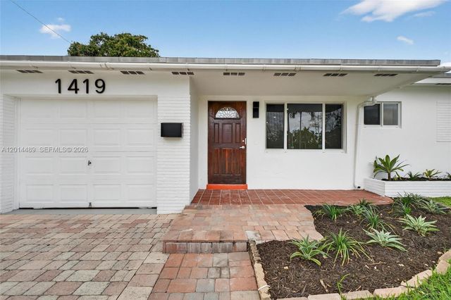 1419 Harding St, Hollywood, FL 33020