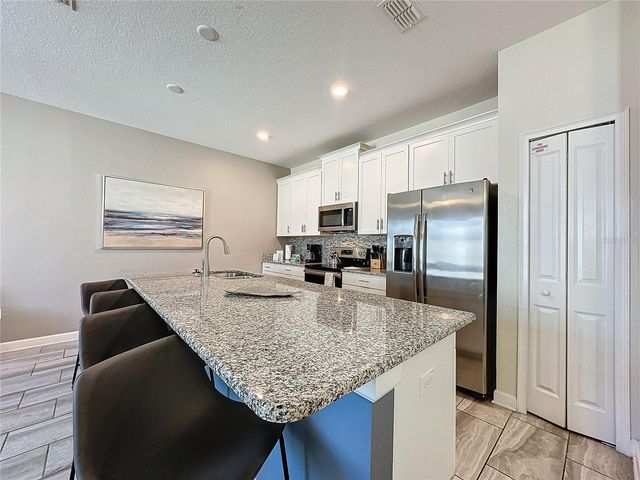 9043 DOGLEG DRIVE, Davenport, FL 33896