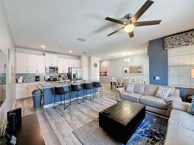 9043 DOGLEG DRIVE, Davenport, FL 33896