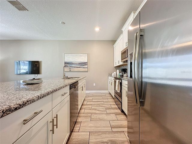 9043 DOGLEG DRIVE, Davenport, FL 33896