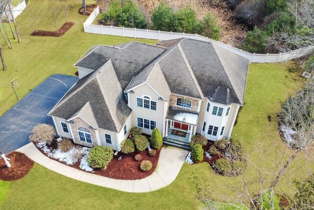 43 Lenox Drive, Franklin, MA 02038