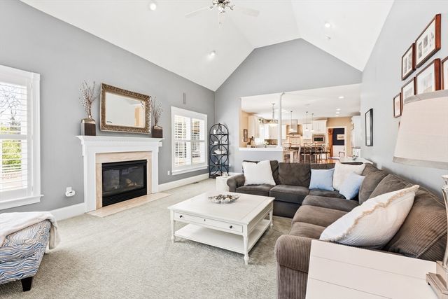 43 Lenox Drive, Franklin, MA 02038