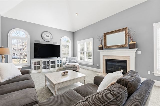 43 Lenox Drive, Franklin, MA 02038