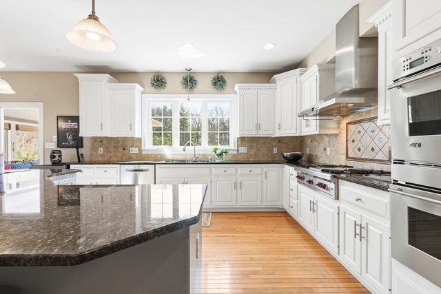 43 Lenox Drive, Franklin, MA 02038