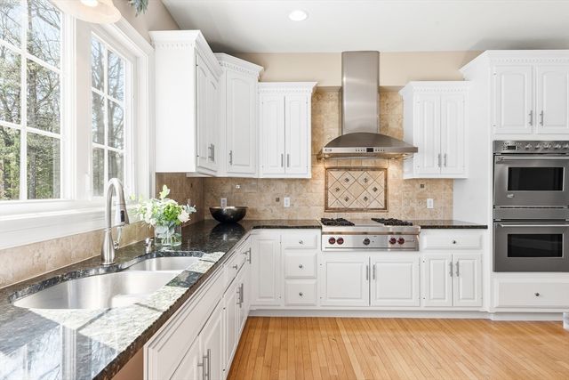 43 Lenox Drive, Franklin, MA 02038