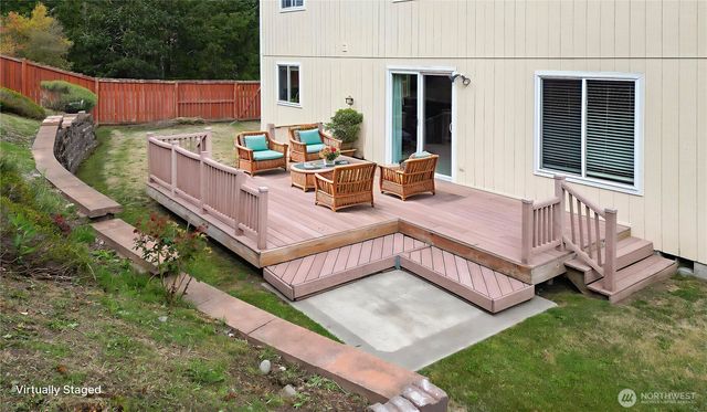 8905 Coos Drive SE, Olympia, WA 98513