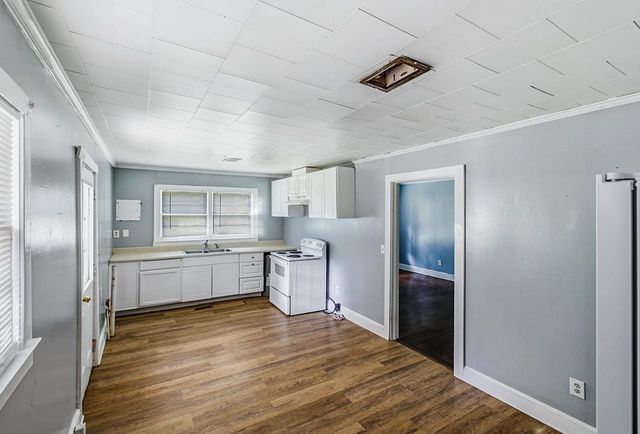 157 Hampton Street, Wellford, SC 29385