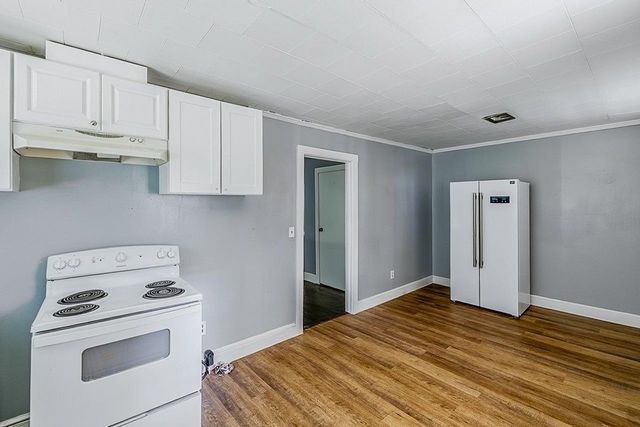 157 Hampton Street, Wellford, SC 29385
