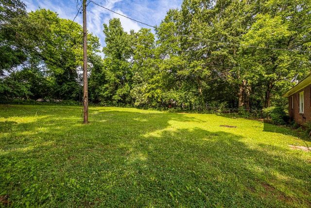 157 Hampton Street, Wellford, SC 29385