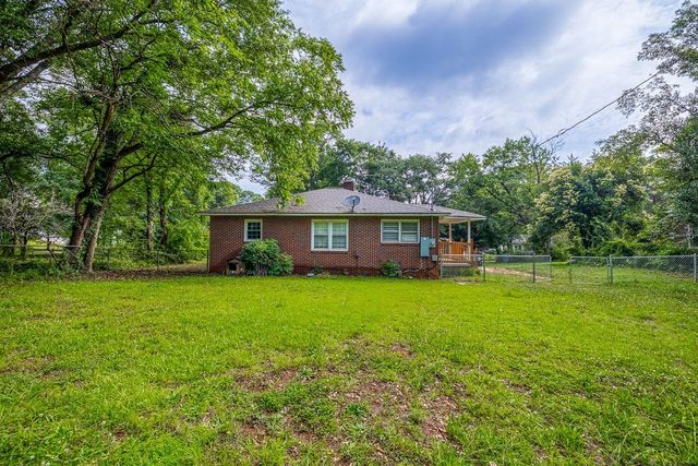 157 Hampton Street, Wellford, SC 29385