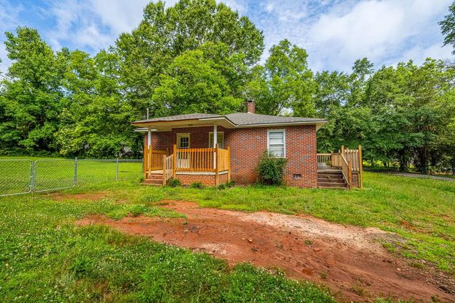 157 Hampton Street, Wellford, SC 29385