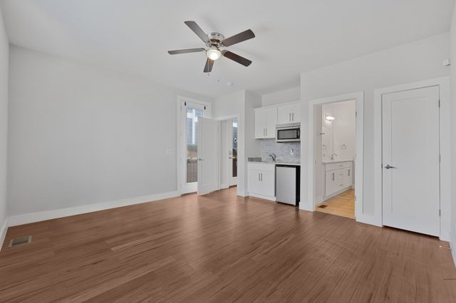 3835 Dr Walter S Davis Blvd, Nashville, TN 37209