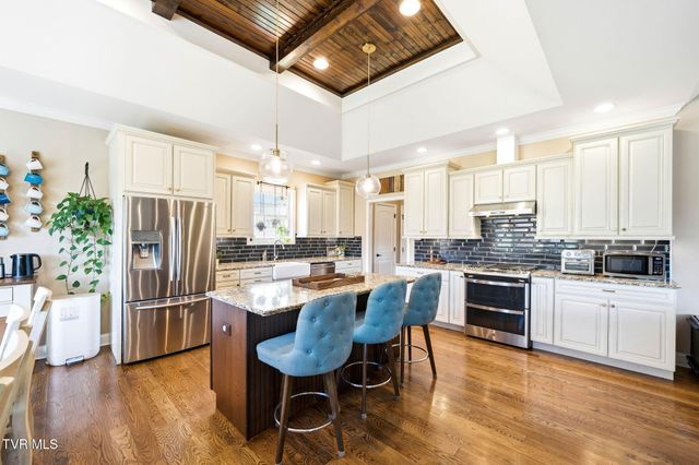 425 Settlers Way, Gray, TN 37615