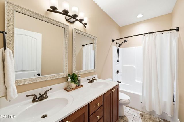 425 Settlers Way, Gray, TN 37615