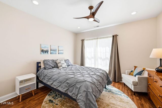 425 Settlers Way, Gray, TN 37615