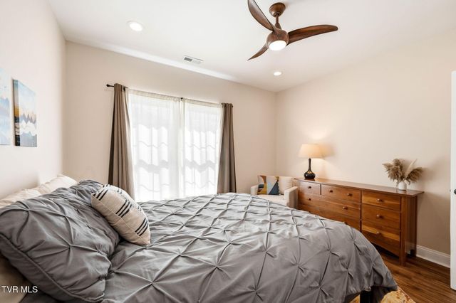 425 Settlers Way, Gray, TN 37615