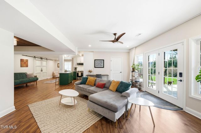 425 Settlers Way, Gray, TN 37615