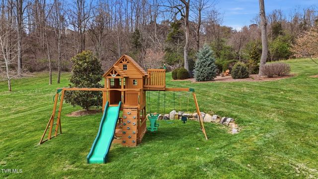 425 Settlers Way, Gray, TN 37615