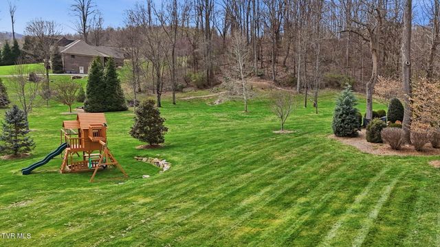 425 Settlers Way, Gray, TN 37615