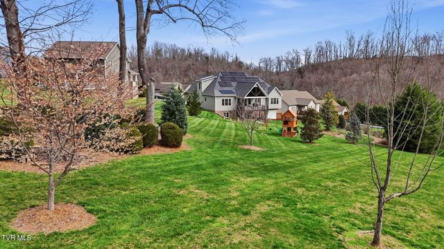425 Settlers Way, Gray, TN 37615