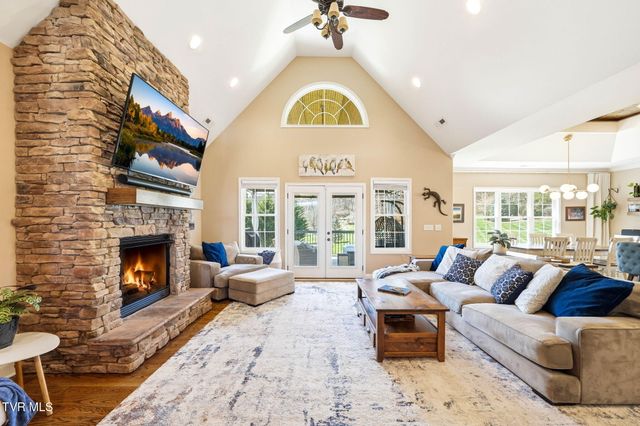 425 Settlers Way, Gray, TN 37615