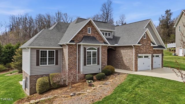 425 Settlers Way, Gray, TN 37615