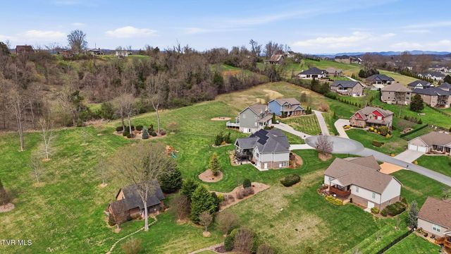 425 Settlers Way, Gray, TN 37615