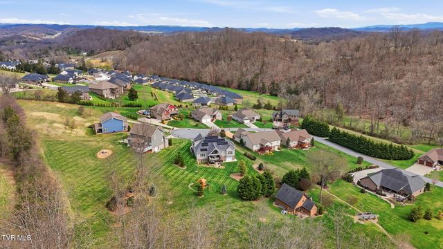 425 Settlers Way, Gray, TN 37615