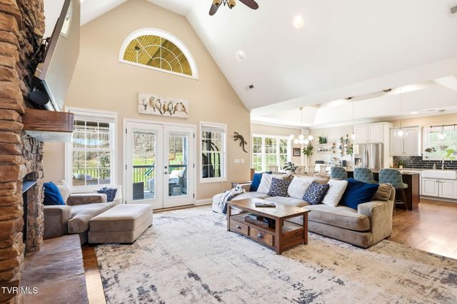 425 Settlers Way, Gray, TN 37615