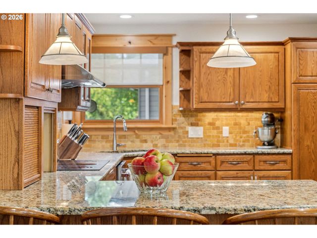 14660 Nw PIONEER Rd, Beaverton, OR 97006