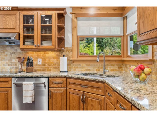 14660 Nw PIONEER Rd, Beaverton, OR 97006