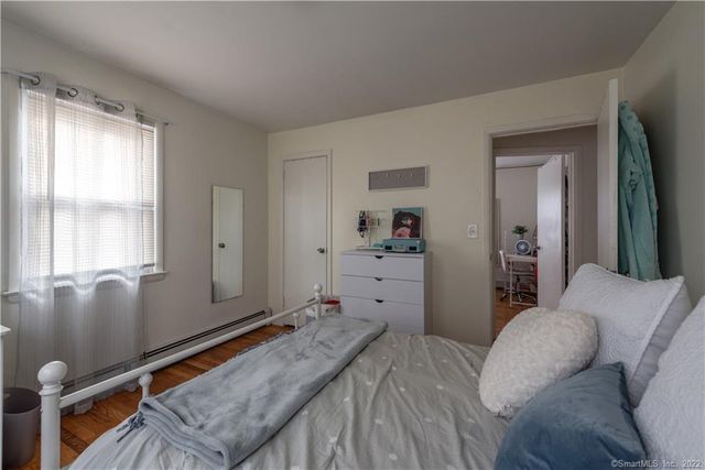 25 Myron Avenue, Bridgeport, CT 06606