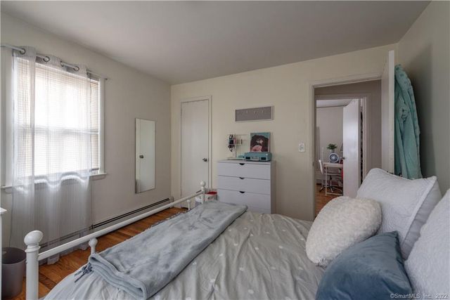 25 Myron Avenue, Bridgeport, CT 06606