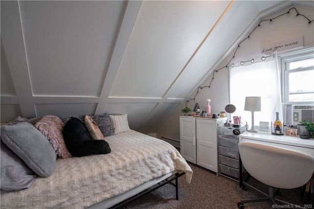 25 Myron Avenue, Bridgeport, CT 06606