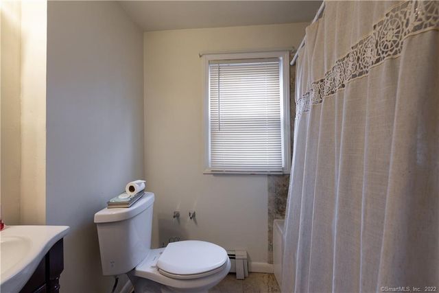 25 Myron Avenue, Bridgeport, CT 06606