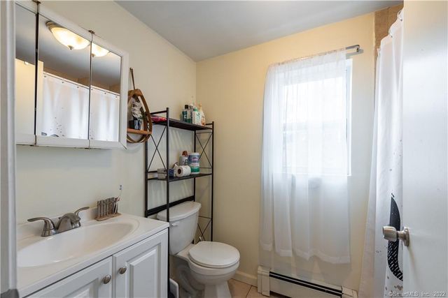 25 Myron Avenue, Bridgeport, CT 06606