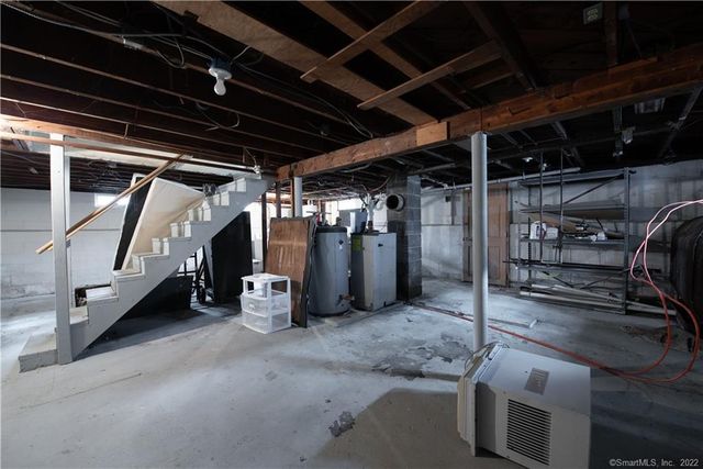 25 Myron Avenue, Bridgeport, CT 06606